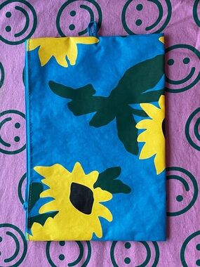 BAGGU large sunflower wildflower collectible flat pouch